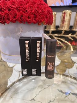 HUDA BEAUTY Easy Bake Blurring Setting Spray with 16-Hour 🖤 $21 EACH ! FIRM PRICE !