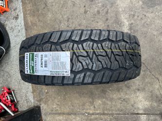 265/70/17 Kumho Road Venture RT51
