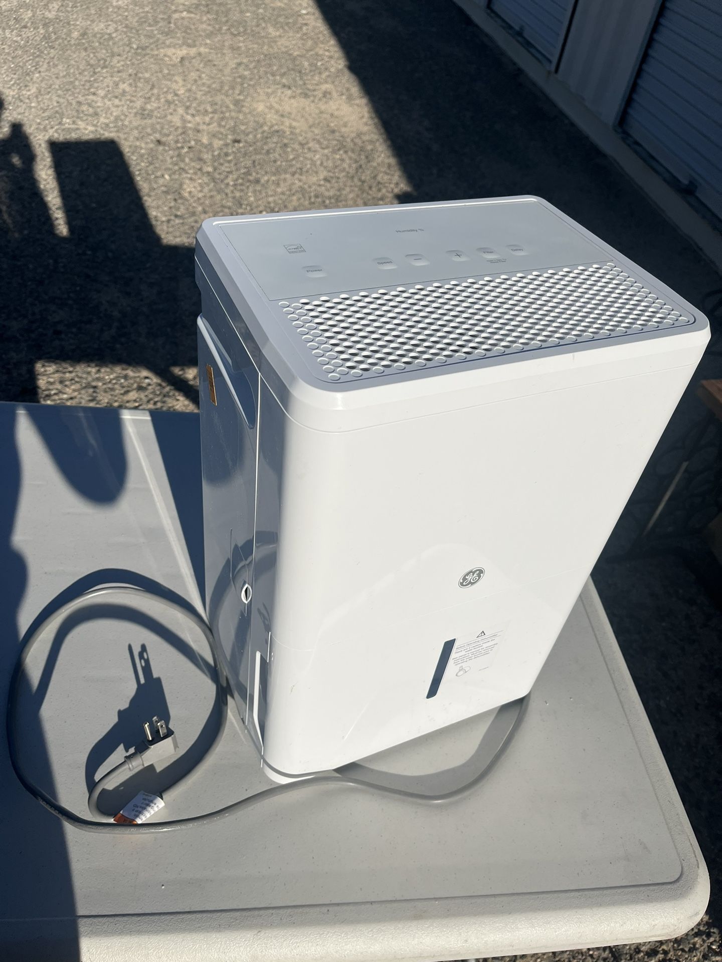 Dehumidifier 