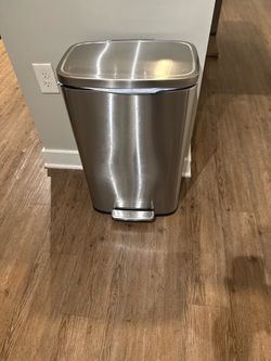 Stainless steel trash can