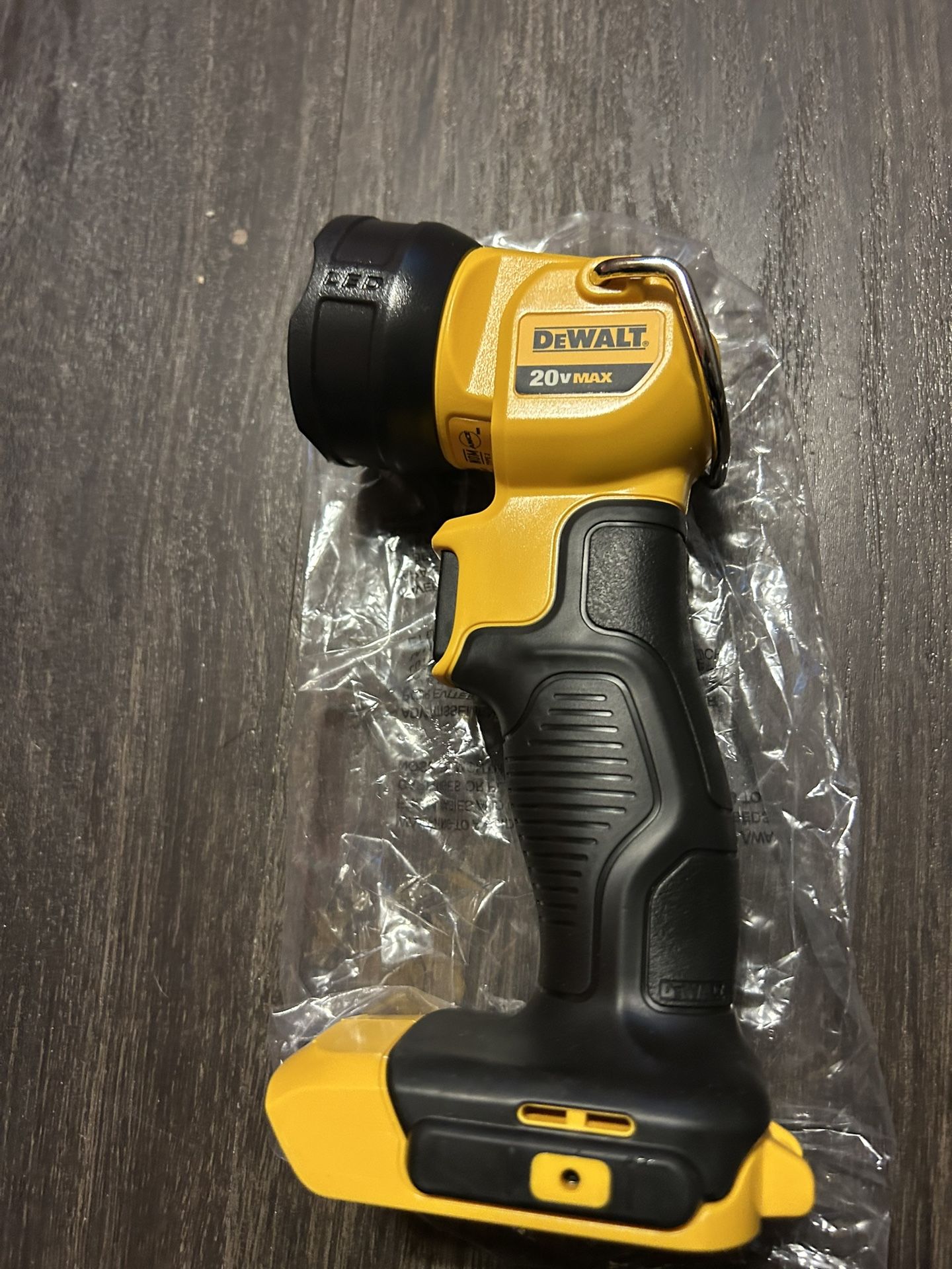 20 v lampara dewalt