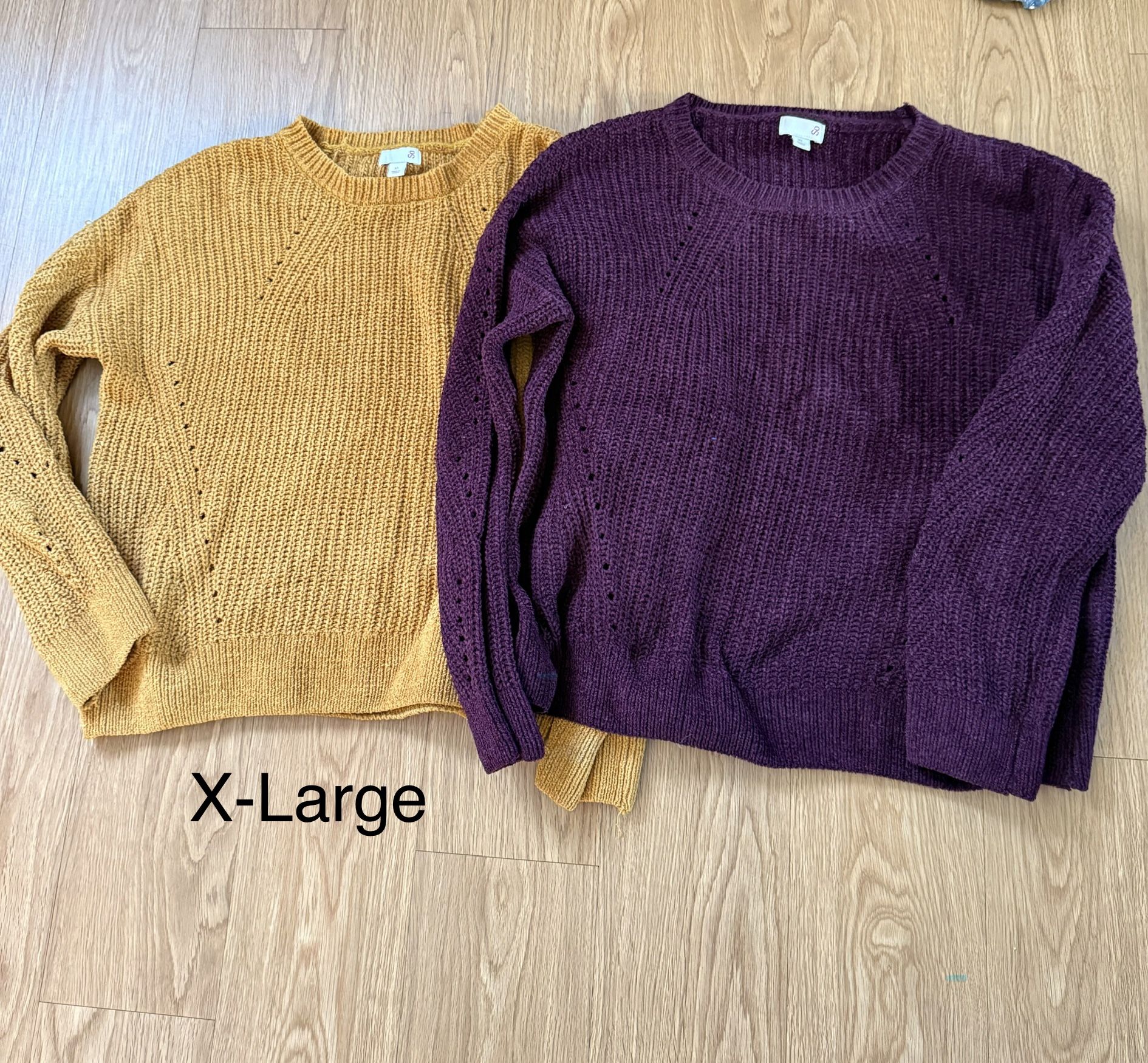 Women Clothes Sweater Size XL $5 Each