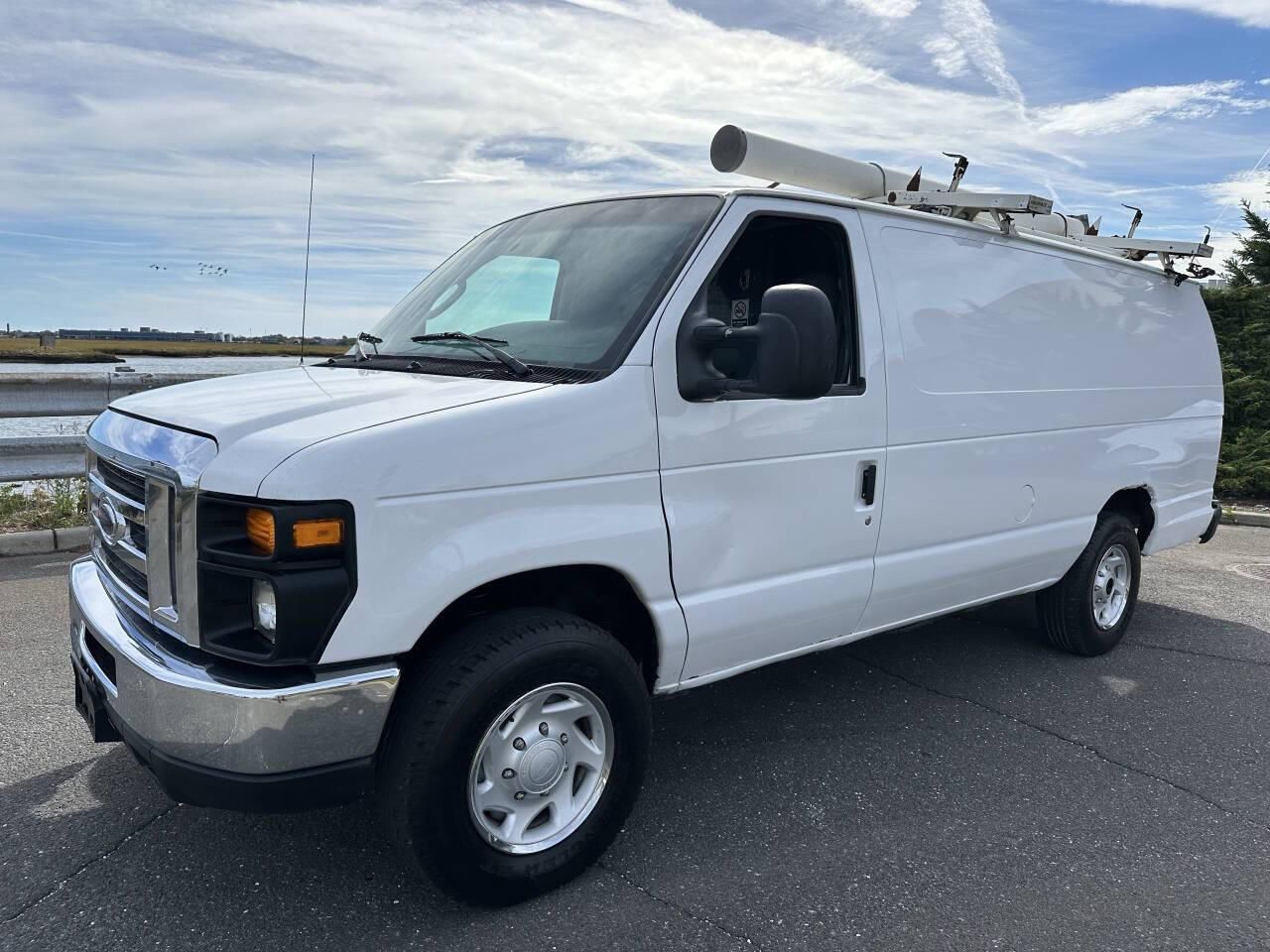 2011 Ford E-350 Super Duty