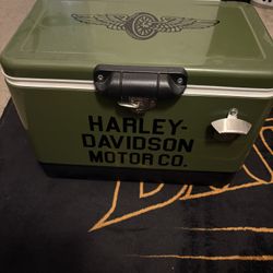 Harley-Davidson 26 Qt.  Retro Metal Cooler