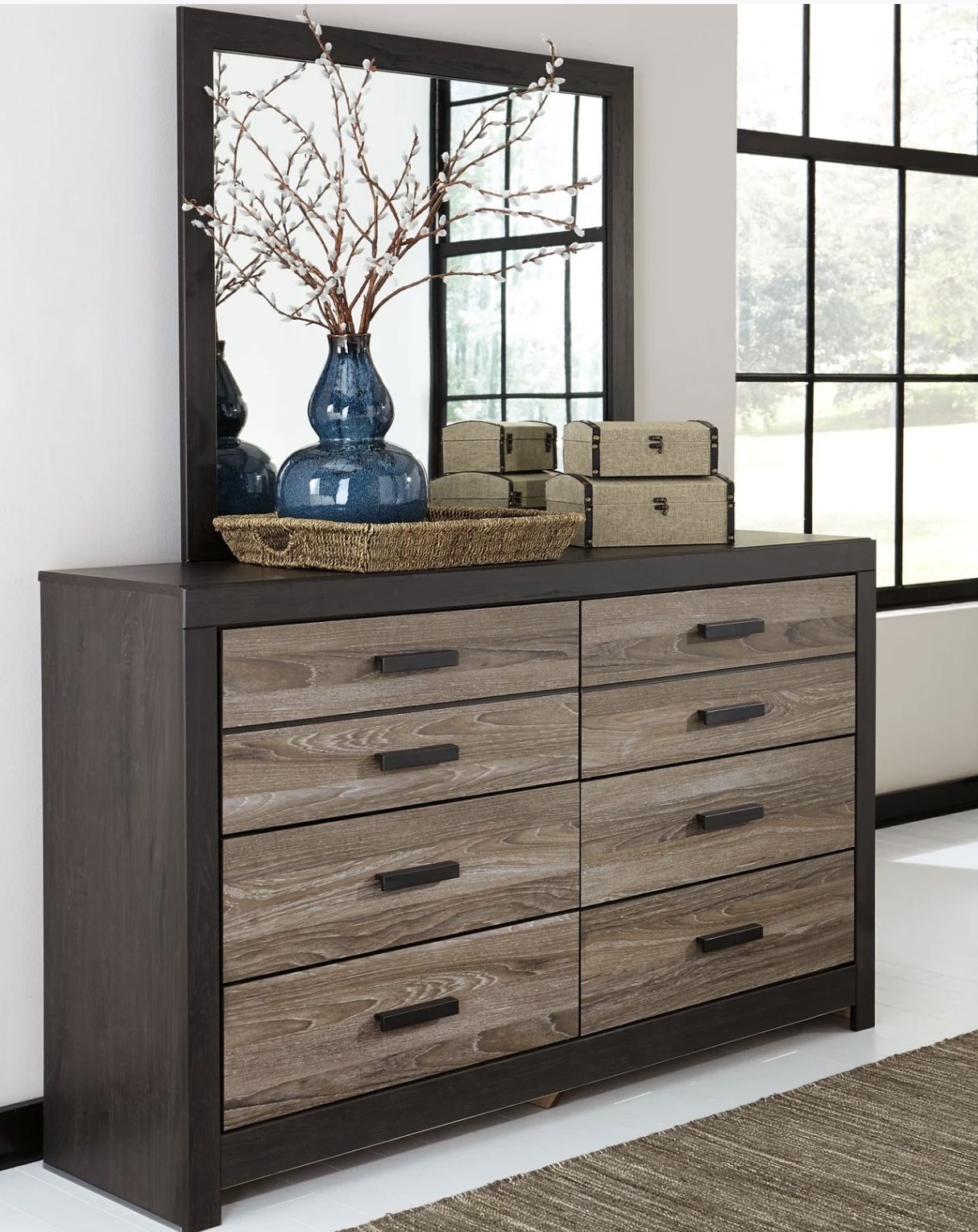 Dresser With Mirror