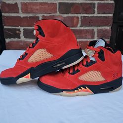 Jordan Air Jordan 5 Retro Raging Bulls 2021 Red Suede . Suze # 8M..Men's Sneaker