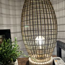 Golden wire Lamp 