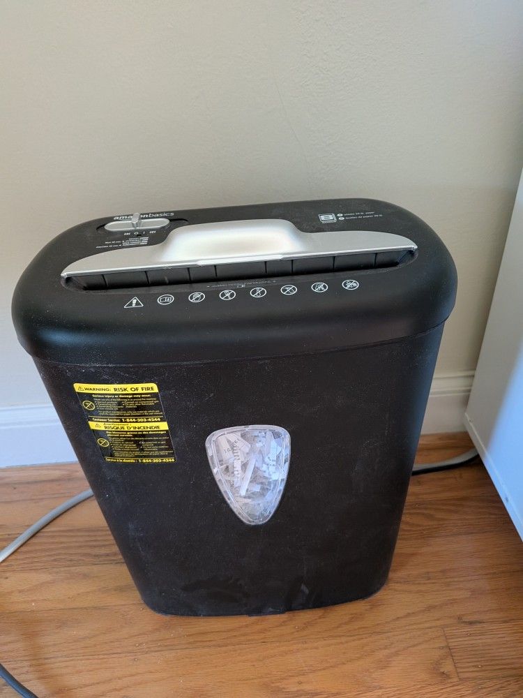 Paper Shredder By Amazon Basics