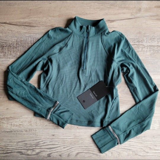 ロベ　LULU Lululemon Groove High-Rise Ribbed Panel Tight 28