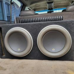 2 12" JL AUDIO W7ae , 1000/1v2 JL AMP