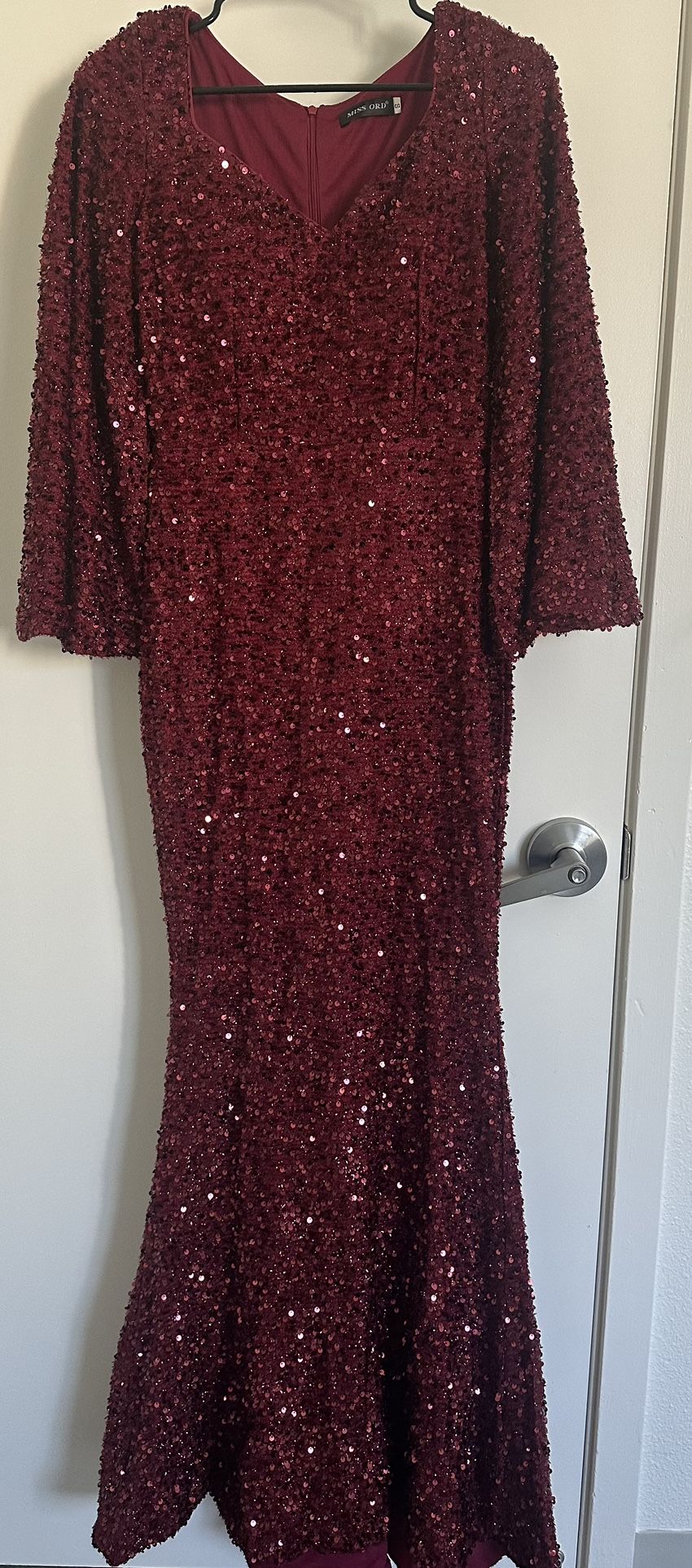 Red Sequence Elegant Dress, Small