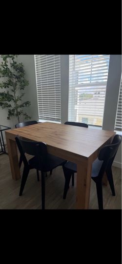 Mobili Fiver First Extendable Dining Table 47.2 to 78.7 Inches Seats 6 to 8 Rustic Oak