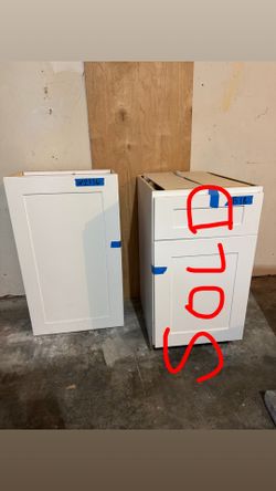 Top Custom White Cabinet with Soft Close