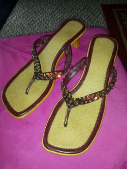 Burgundy sequined 2 inch heels