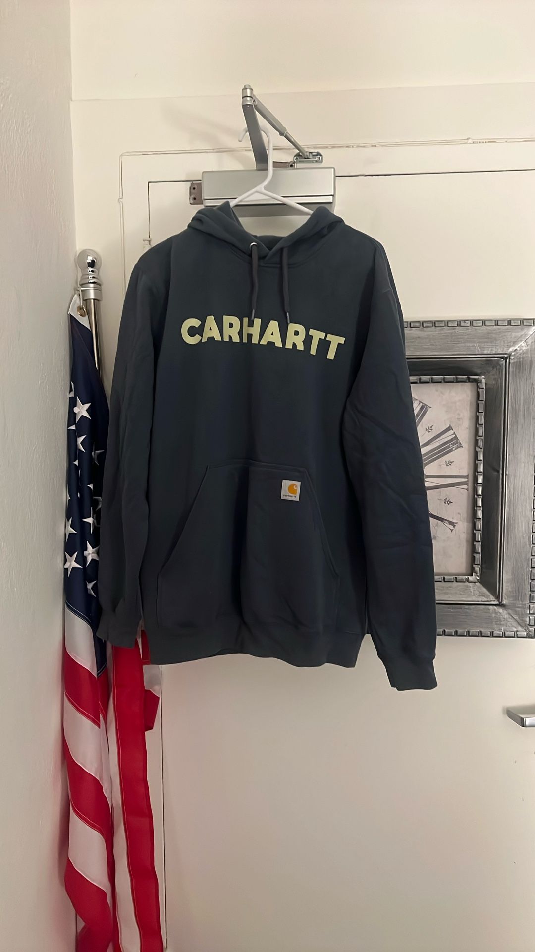 Carhart hoodie
