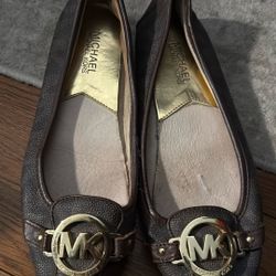 Women’s Mk Flats Size 7