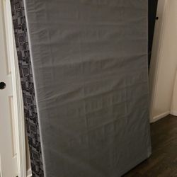 Full Size Box Spring (Like New) 