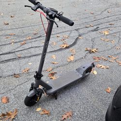 Eletric Scooter Up To 22 Milesnper Hour