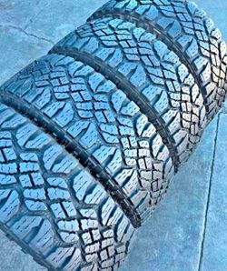 275 70 18 Goodyear tires Con Excelente calidad Las 4