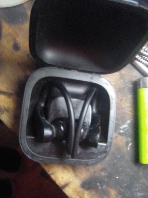 Apple PowerBeats 2