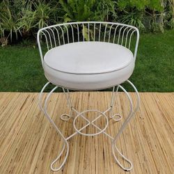 Retro Vanity Bench 