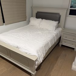 Queen bed set with nightstand