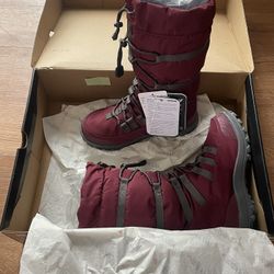 Woman’s Baffin Boots