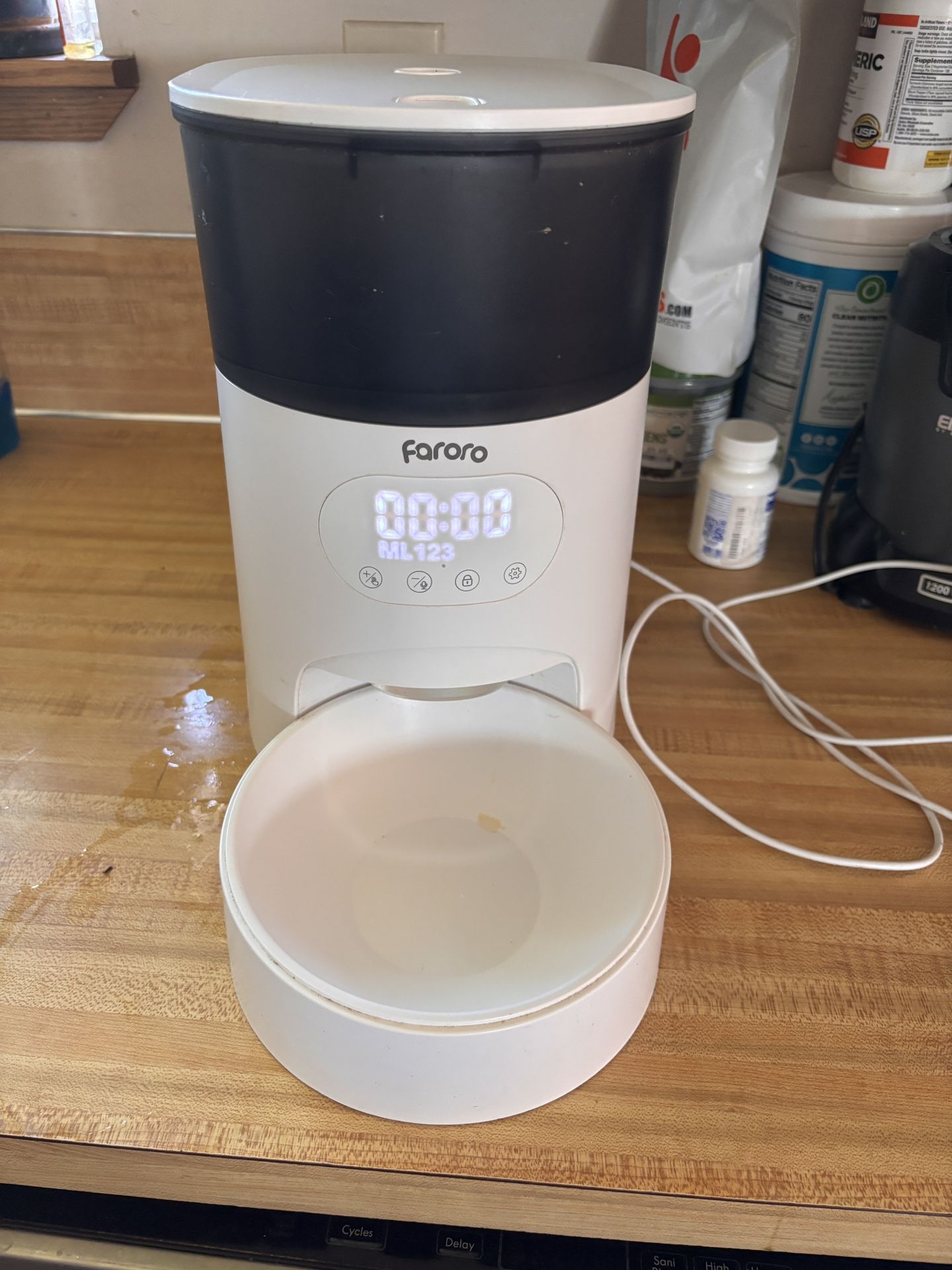 Automatic Dog Feeder Works Great!