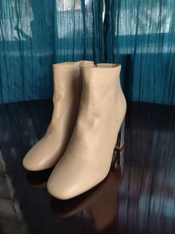 Pristine Brand New Never Worn Tan Leather Boots With Gold Heels From Rome, Italy