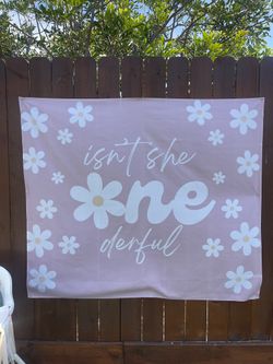 Isn’t She Onederful 1st Birthday Sign