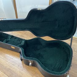 Martin Guitar Hard Case-holds A 14 Great. Cash Only. In San Francisco