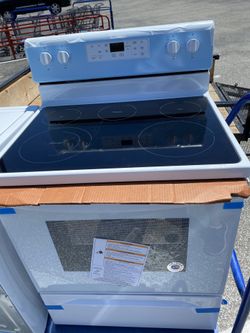 Whirlpool stove brand new with warranty