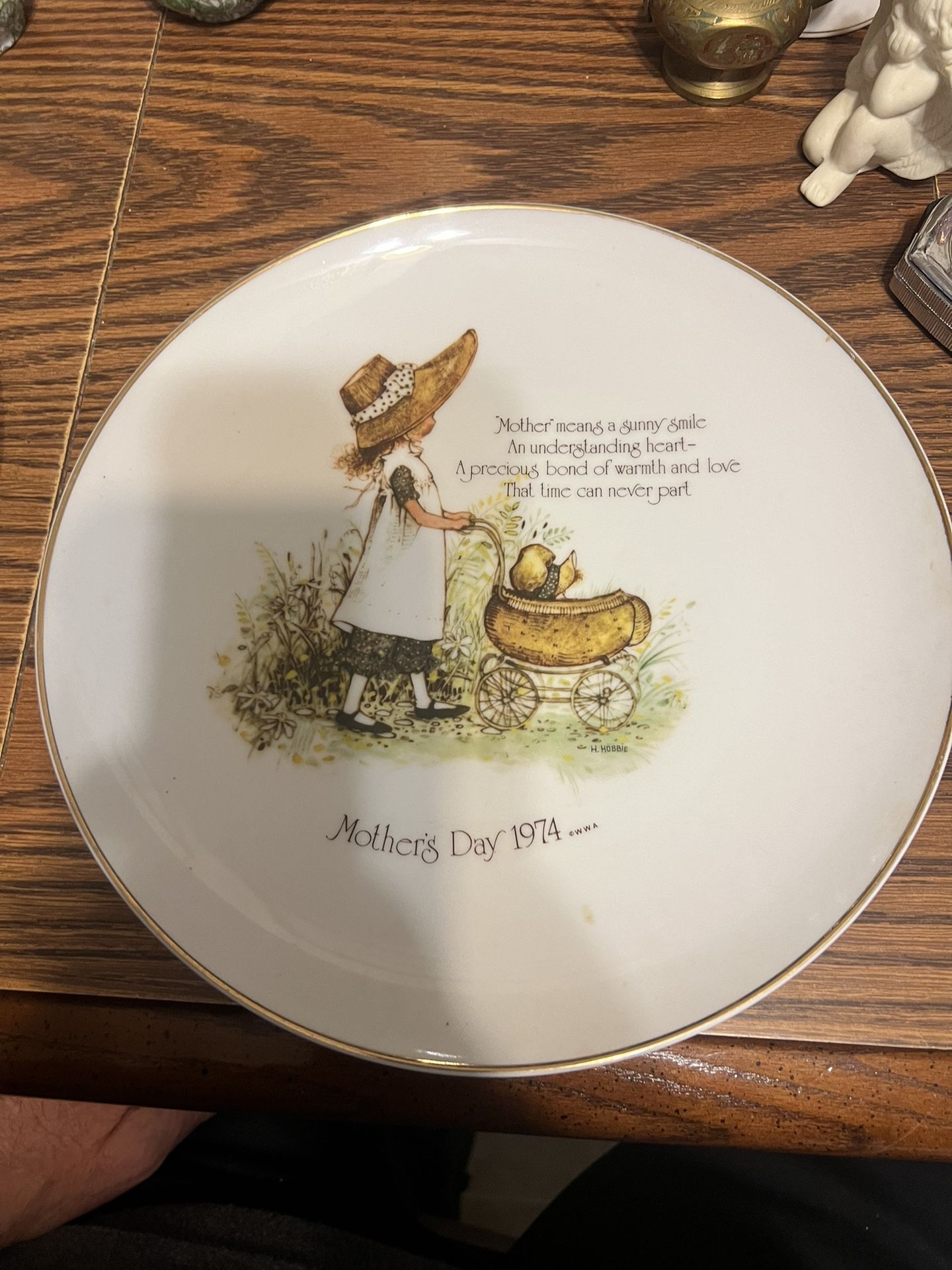 Holly Hobbie Commemorative Edition Mother's Day 1974 Porcelain Plate