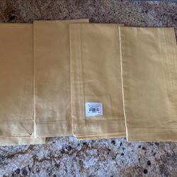 Williams Sonoma NWT Set Of 4 Dijon Yellow Cotton Napkins 