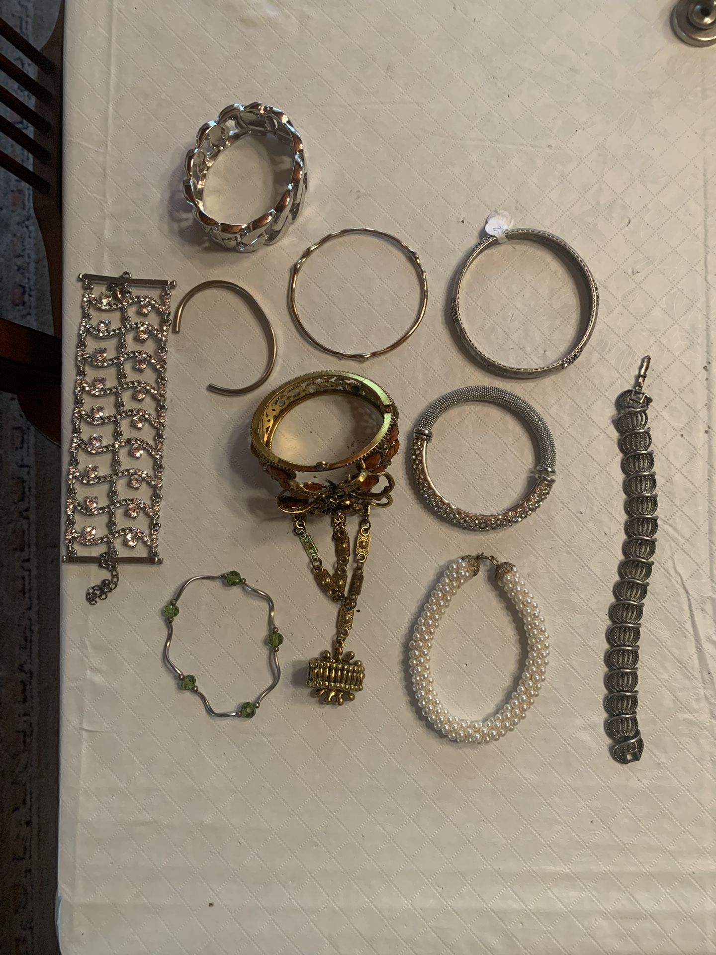 Lot of vintage bracelets