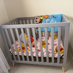 Delta Children Mini Crib