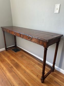 Vintage high-end solid wood entry table by “Guy Chaddock & Co”