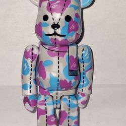 Anniversary Camo #1 100% figure in the white/blue/pink colorway