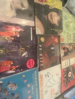 A lot of 9 vintage Vietnamese karaoke laser disk