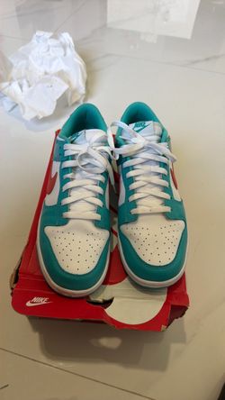 Dolphin dunks