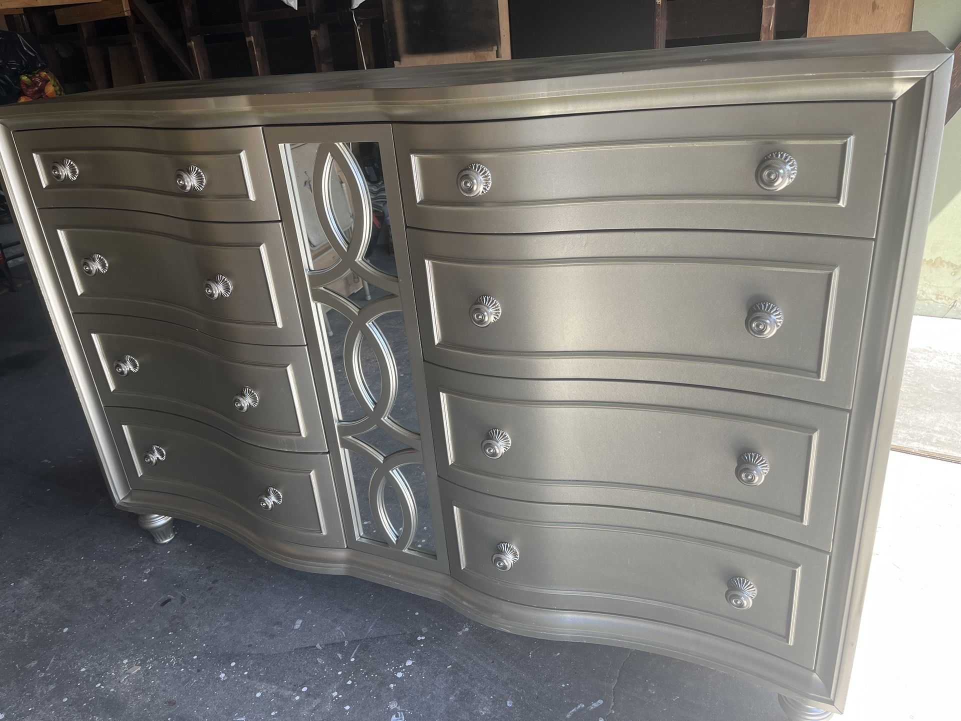 Luxurious Reflection Dresser