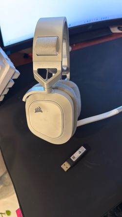 Corsair HS80 MAX Wireless Bluetooth PC PS5 Switch Gaming Headset – White