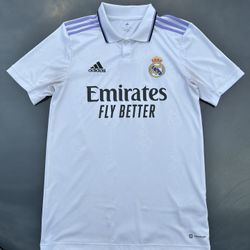 *BEST OFFER* REAL MADRID SOCCER JERSEY MEDIUM