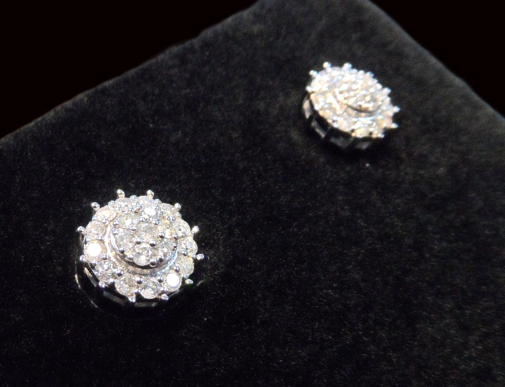 NEW 10K GOLD 1/2CT DIAMOND CLUSTER EARRINGS
