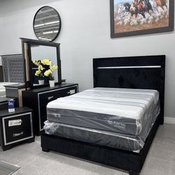 4pc Queen Set ‼️ Only $799‼️