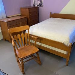 Antique Maple Bedroom Set 