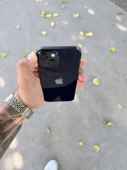 Apple iPhone 14 - Fully Unlocked - 128 GB