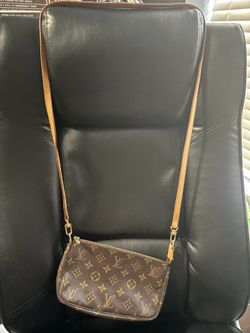 Louis Vuitton Pochette