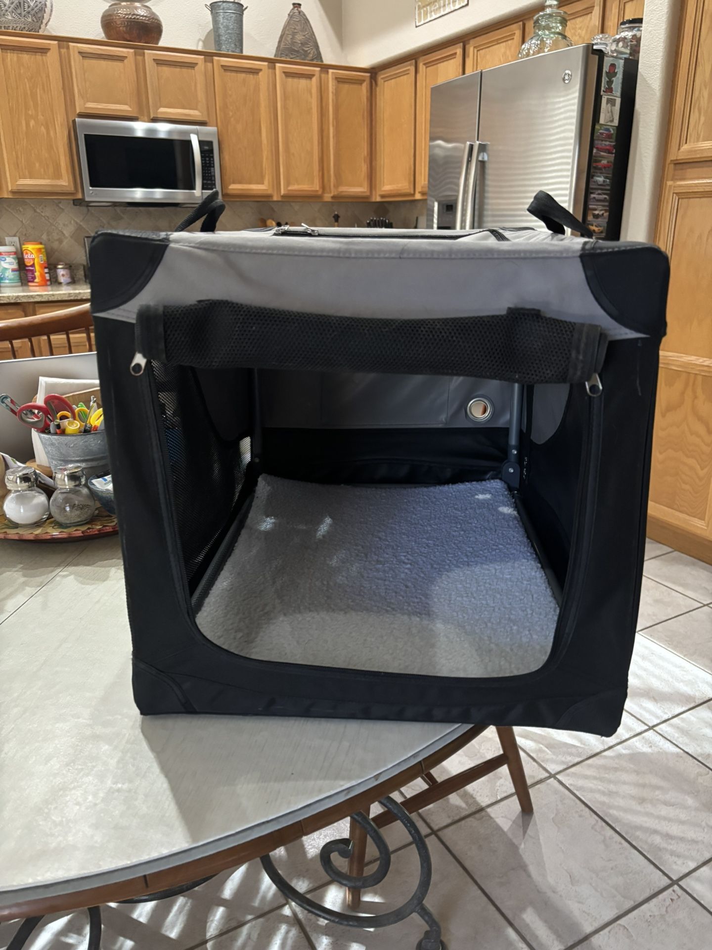 Dog Kennel - Canvas w/steel Frame