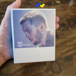 Wireless Earbuds TWS Blutletooth 5.1 Headphones Wireless Charging Case NEW NEVER OPEN.

AVAILABLE FOR SHIP AND PICK UP